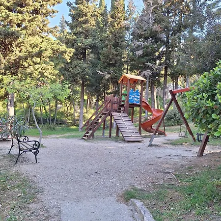 Spacious 1 Bedroom 4 Star Apartment, Appartement Mlini