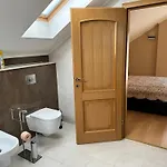 Spacious 1 Bedroom 4 Star Apartment, *