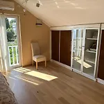 Spacious 1 Bedroom 4 Star Apartment, * Mlini