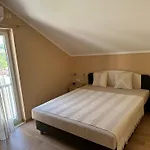 Spacious 1 Bedroom 4 Star Apartment,