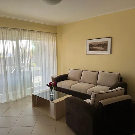 Spacious 1 Bedroom 4 Star Apartment, Apartment Mlini