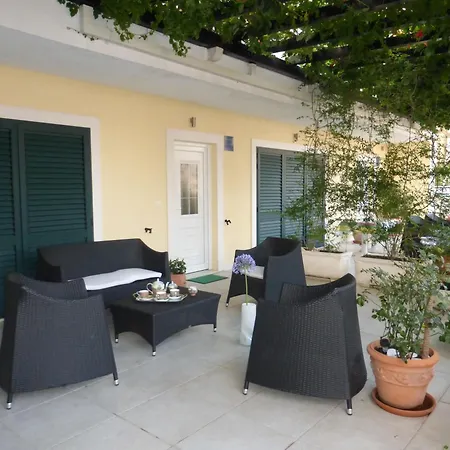 Spacious 1 Bedroom 4 Star Apartment, Appartamento *