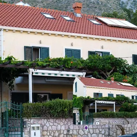 Spacious 1 Bedroom 4 Star Apartment, Appartamento *
