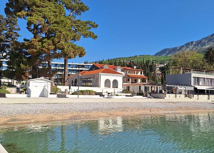 Spacious 1 Bedroom 4 Star Apartment, 公寓 *