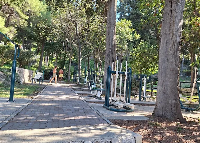 公寓 Spacious 1 Bedroom 4 Star Apartment, *