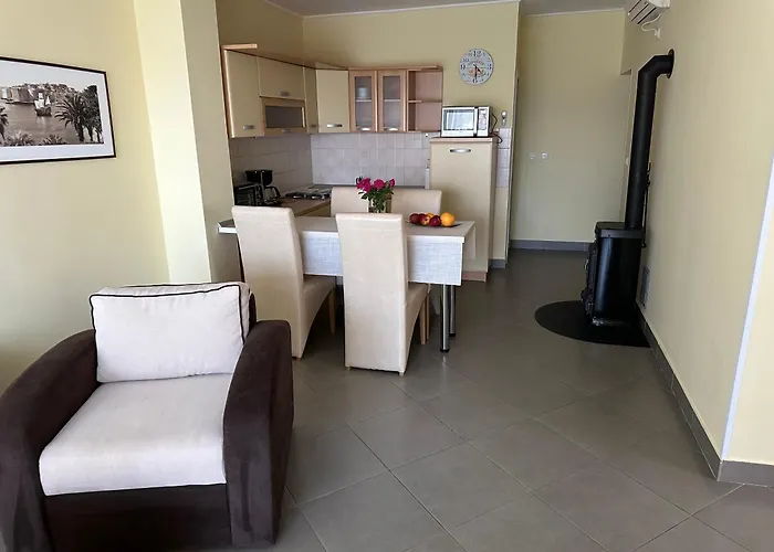 公寓 Spacious 1 Bedroom 4 Star Apartment, *