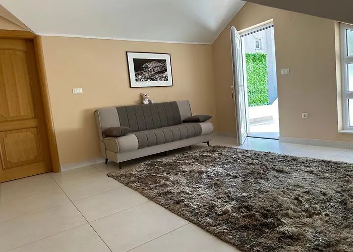 公寓 Spacious 1 Bedroom 4 Star Apartment, 米利尼